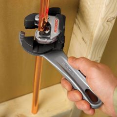 Ridgid 32573 Model 118 2'si 1 Arada Autofeed Cırcırlı Bakır Boru Makası 6-28 mm